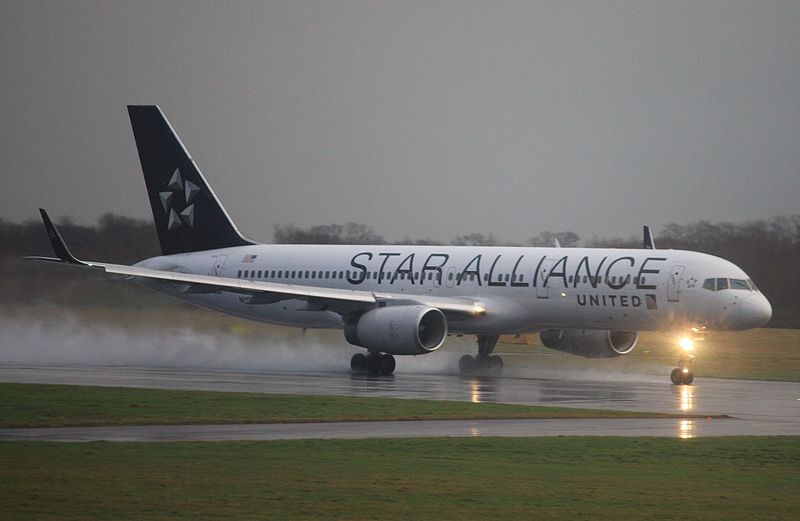 File:N14120 Boeing 757-224 (cn 27562-761) Star Alliance (United Airlines). (12450917465).jpg