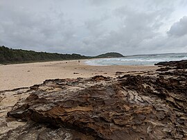 Pláž Narrawallee, Narrawallee, Nový Jižní Wales.jpg