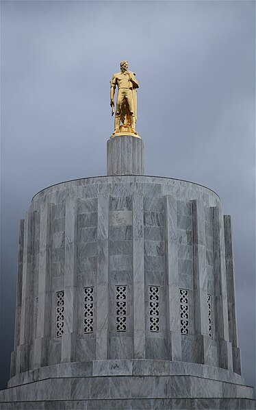 File:OregonCapitolTop.jpg