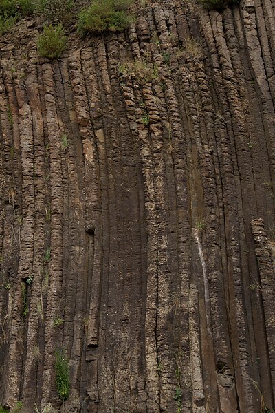 File:Organ Pipes National Park - Hexagonal Basalt Formations.jpg