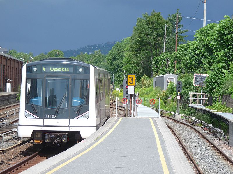 File:Oslo metro 2016 1.jpg