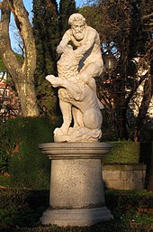 Statue of Hercules and the Nemean lion Parque del Buen Retiro, Madrid - misc 3.JPG