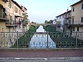 Il corso del Pescia di Pescia nel centro del paese verso sudovest