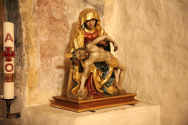 File:Pieta in chapel St.Lucius.jpg