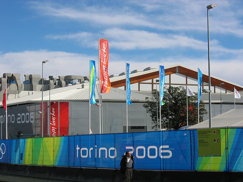 File:Pinerolo curling rink (102743075).jpg