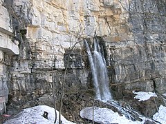 Karst spring (Cuneo, Piemonte, Italy) Pis pesio2.JPG