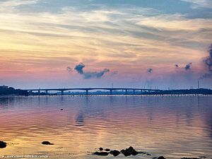 Ponte Punta Penna pizzone Taranto tramonto.jpg