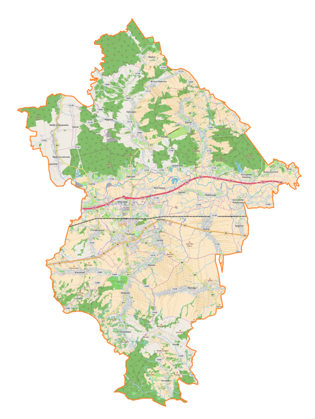 Mapa konturowa powiatu łańcuckiego, blisko centrum po prawej na dole znajduje się punkt z opisem „Kościół Świętej Doroty”