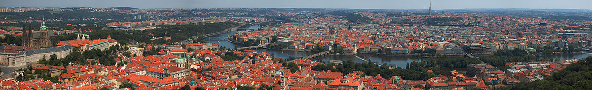 Prague panorama.jpg