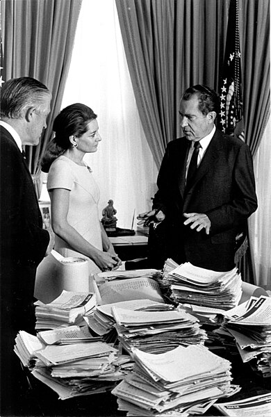 Walters with George W. Romney and Richard Nixon in 1969