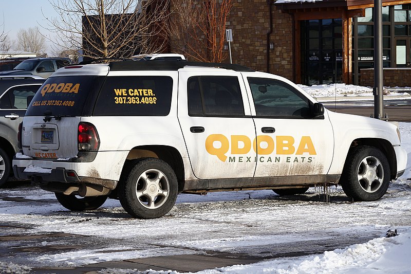 File:Qdoba Mexican Eats branded Chevrolet TrailBlazer LS first generation in Gillette, Wyoming.jpg