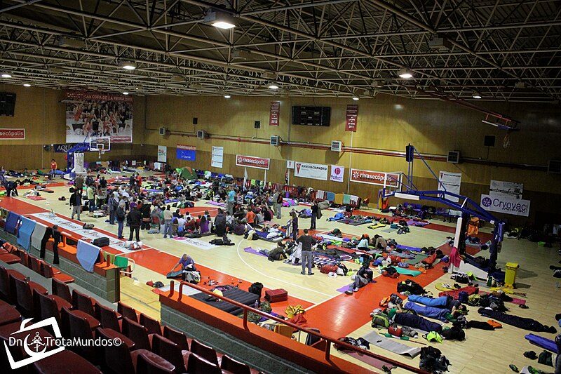 File:Reunión general de la Columna Este (Comunidad Valenciana, Murcia y Castilla La-Mancha) la noche previa a la entrada en Madrid (21 de marzo de 2014) - panoramio.jpg