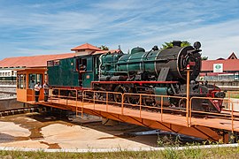 Ancienne locomotive à vapeur.