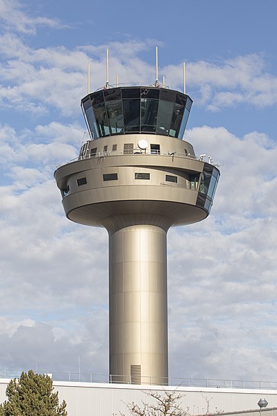 File:Salzburg airport tower.jpg