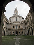 Cortile of Sant'ivo v La Sapienza (Řím).