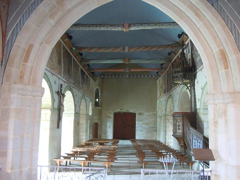 File:Scaër nef chapelle de Coadry.JPG