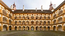 Central courtyard Schloss Eggenberg 6146 Planar 5.jpg