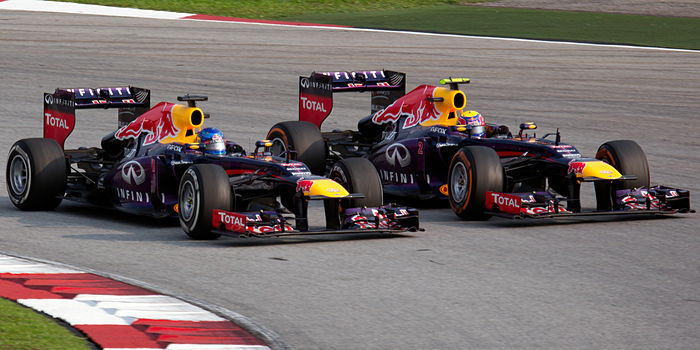 Vettel überholt Webber 2013 in Malaysia