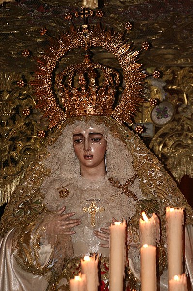 File:SemanaSantaSevillaGonzalo1.jpg