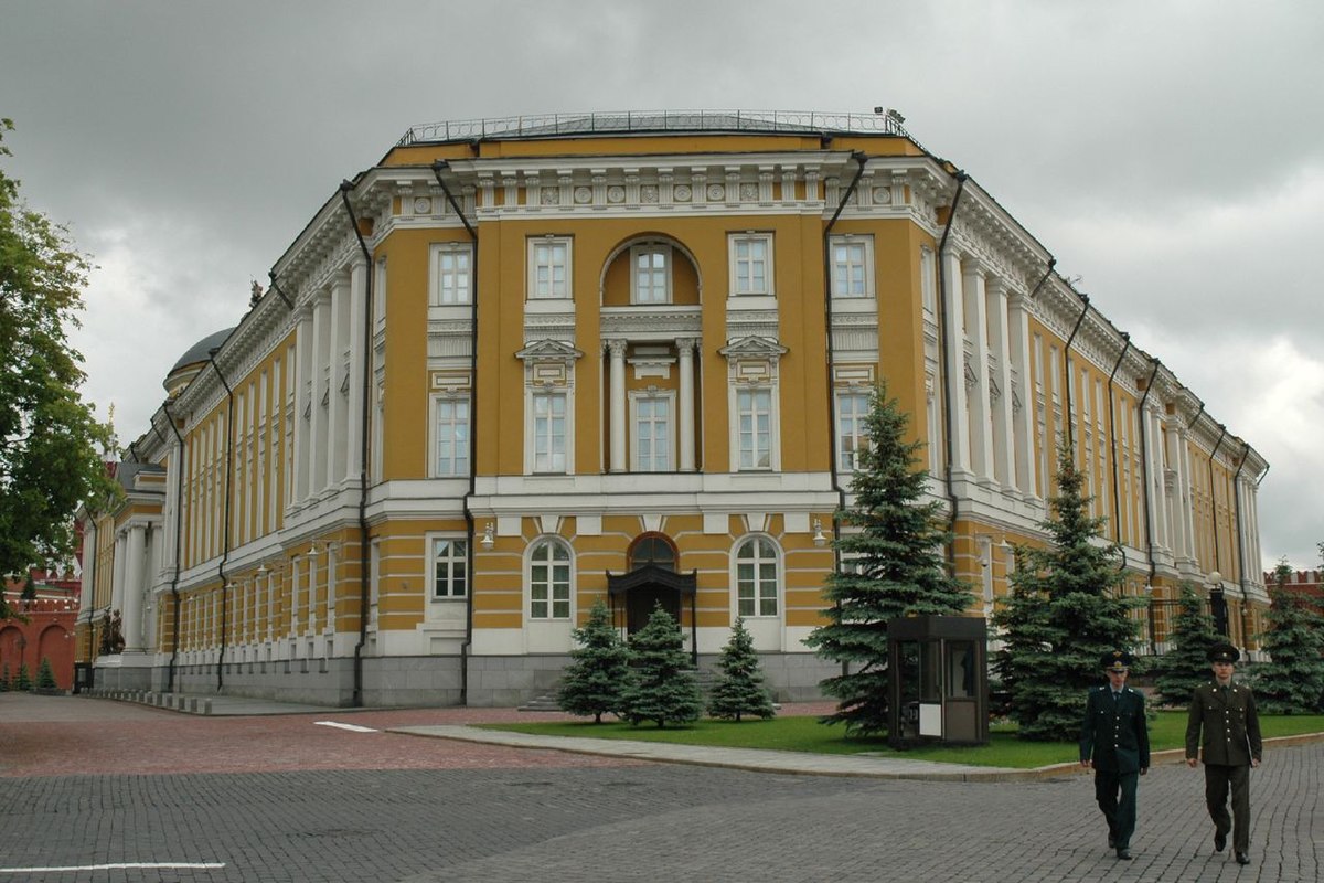 здание сената в москве