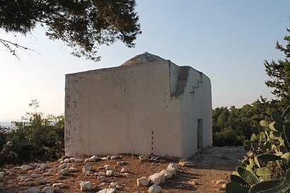 איך מגיעים באמצעות תחבורה ציבורית  לעין ע'זאל? - מידע על המקום