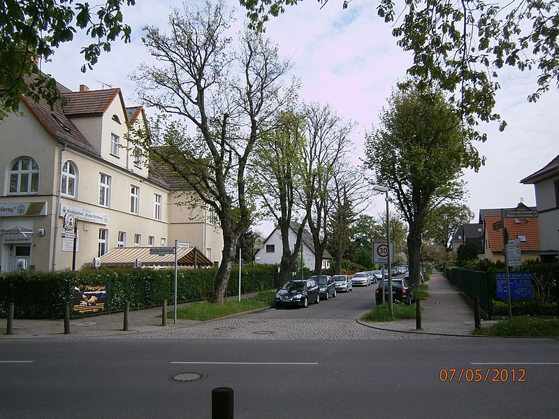 File:StreckfußstrKarowN.JPG