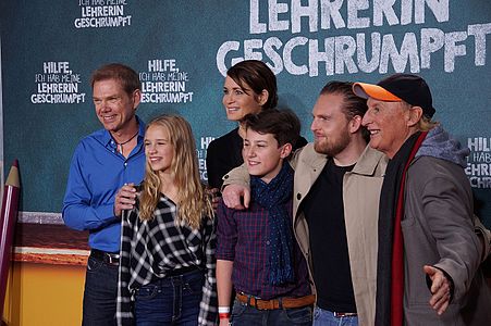 Sven Unterwaldt, Lina Hüesker, Anja Kling, Oskar Keymer, Axel Stein, Otto Waalkes. (6 December 2015)