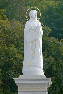Пресвятая Богородица Святогорской лавры из коелгинского мрамора