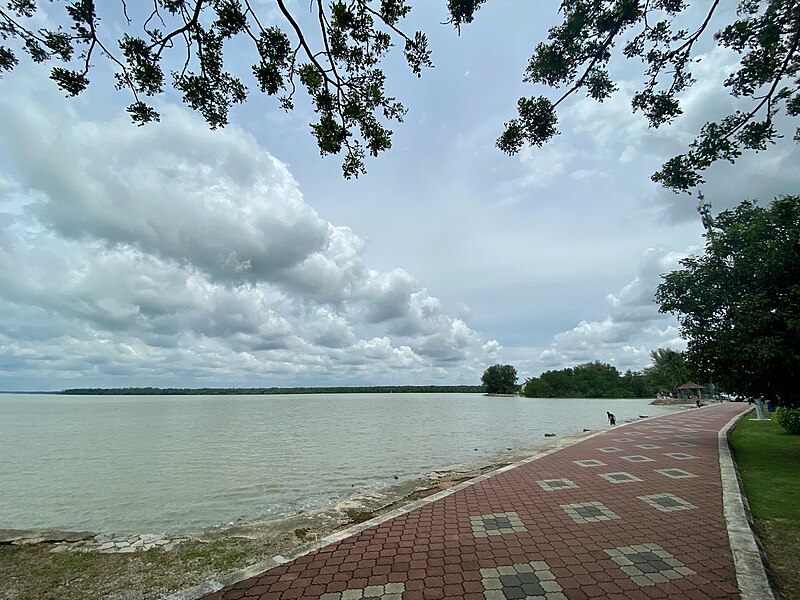 File:Tanjung Emas Muar 4.jpg