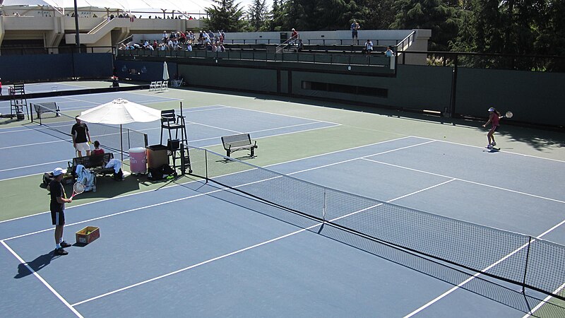 File:Taube Tennis Center courts 3.JPG