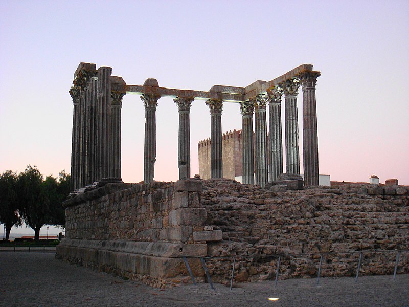 File:TemploRomanoEvora.jpg