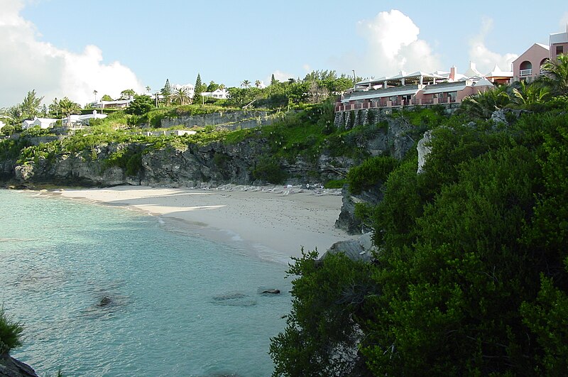 File:The Reefs Beach 3.JPG