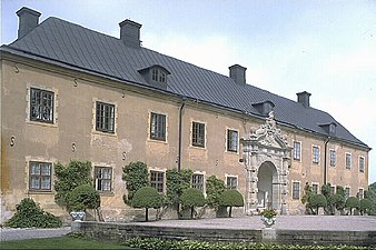 Tidö slott från entrésidan år 1989.