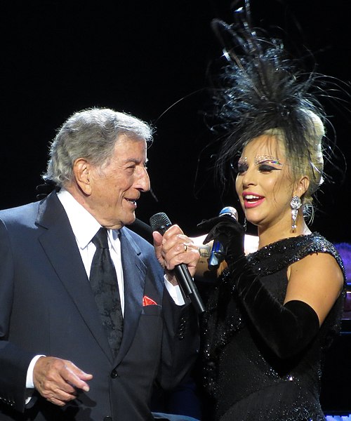 File:Tony Bennett & Lady GaGa, Cheek to Cheek Tour 04 (cropped).jpg