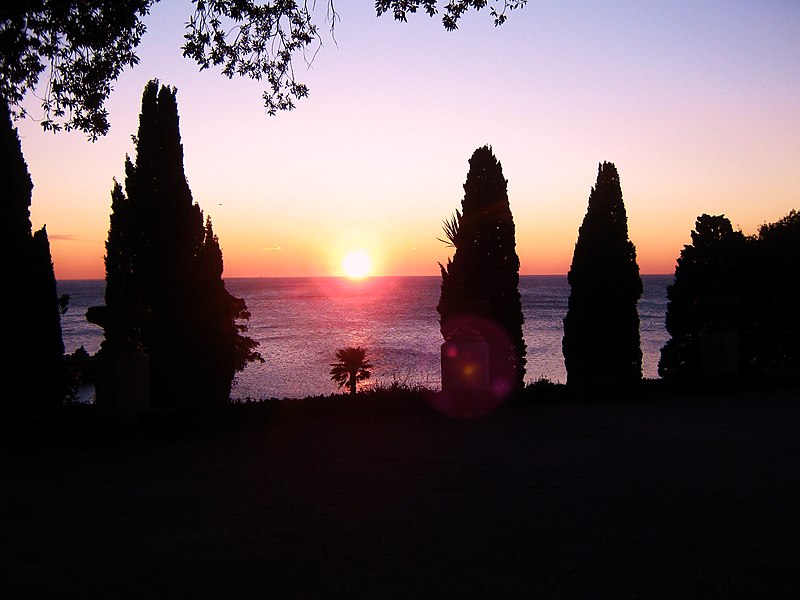 File:Tramonto sul Golfo - panoramio.jpg