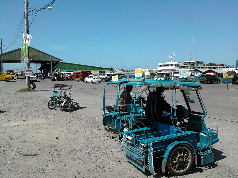 File:Tricycles at the ferry port in Bacolod, Negros Occidental 2.jpg