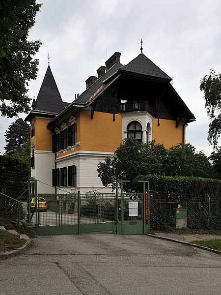 File:Tullnerbach Bahnhofsallee 6 Villa Kastner.jpg