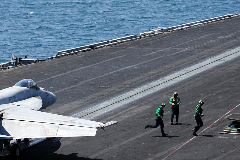 File:USS George H.W. Bush is supporting maritime security operations and theater security cooperation efforts in the US 5th Fleet area of responsibility 140904-N-CZ979-007.jpg