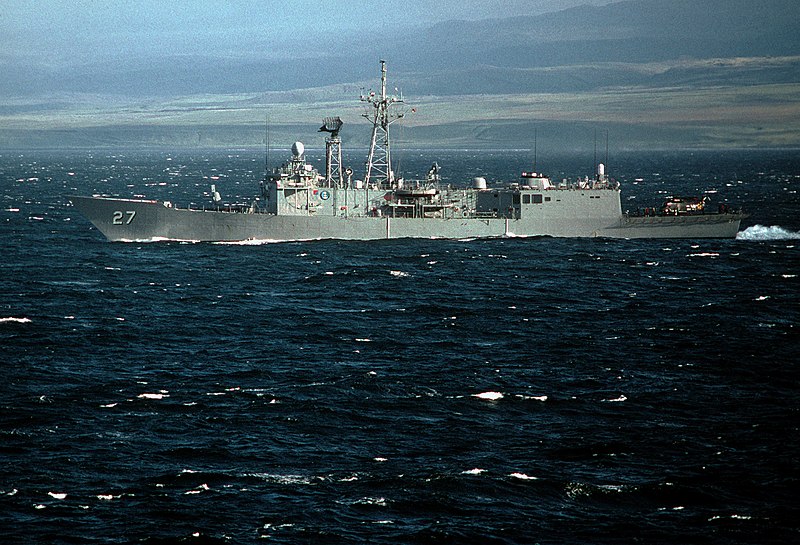 File:USS Mahlon S. Tisdale (FFG-27) underway in 1989.jpeg