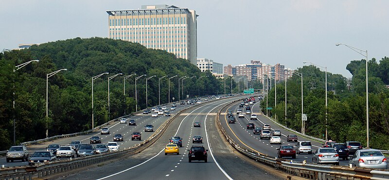 File:VA 07 2012 I395 HOV 3863.JPG