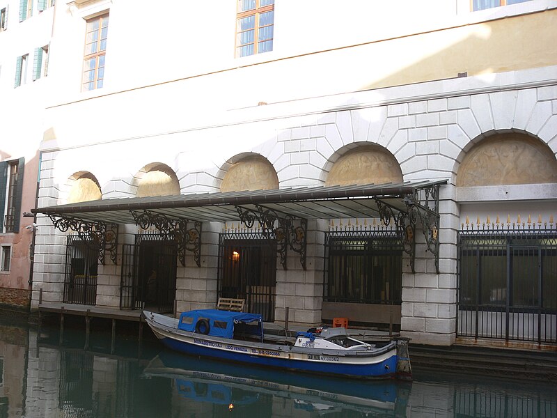 File:Venice - Teatro La Fenice - outside 04.JPG