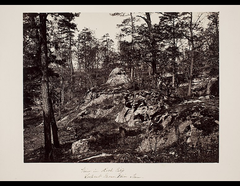 File:View in Rock City, Lookout Mountain, Tennessee (5613671127).jpg