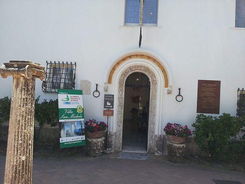 File:Villa San Michele - Entrance.jpg