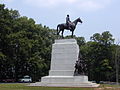 Virginia Monument med statuen af Robert E. Lee ved Seminary Ridge. Herfra udgik Pickett's Charge.