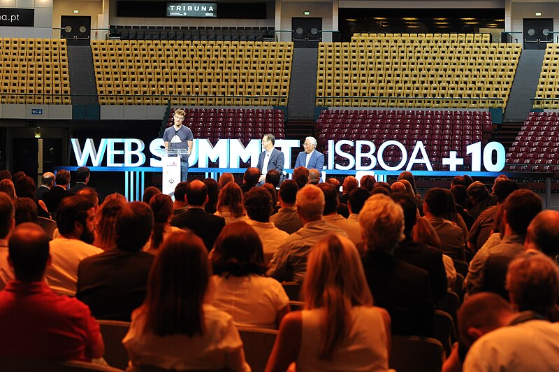 File:Web Summit 2018 - Media PMM 9299 (45073187581).jpg