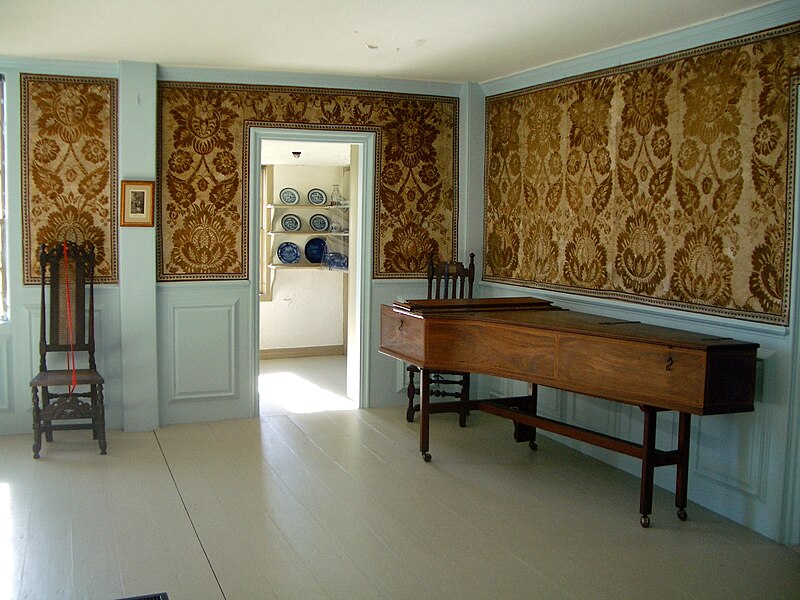 File:Wentworth-Coolidge Mansion, Portsmouth, New Hampshire, USA, parlor.jpg