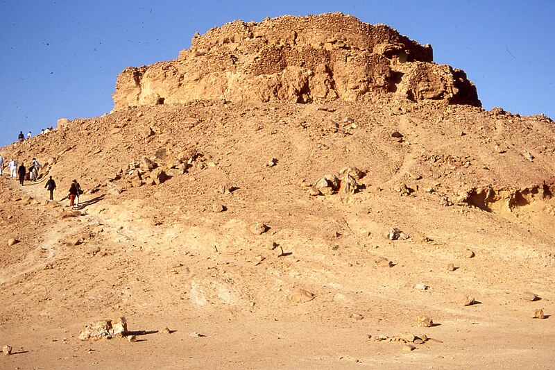 File:Western Libyan desert. November 2004 (6686028485).jpg