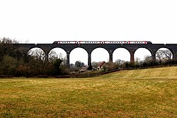 Winterbourne Viaduct - panoramio.jpg