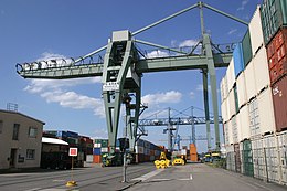 Woerth-Hafen-12-Containerterminal-2005-gje.jpg