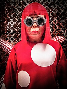 Voskový model Yayoi Kusama na Louis Vitton.jpg